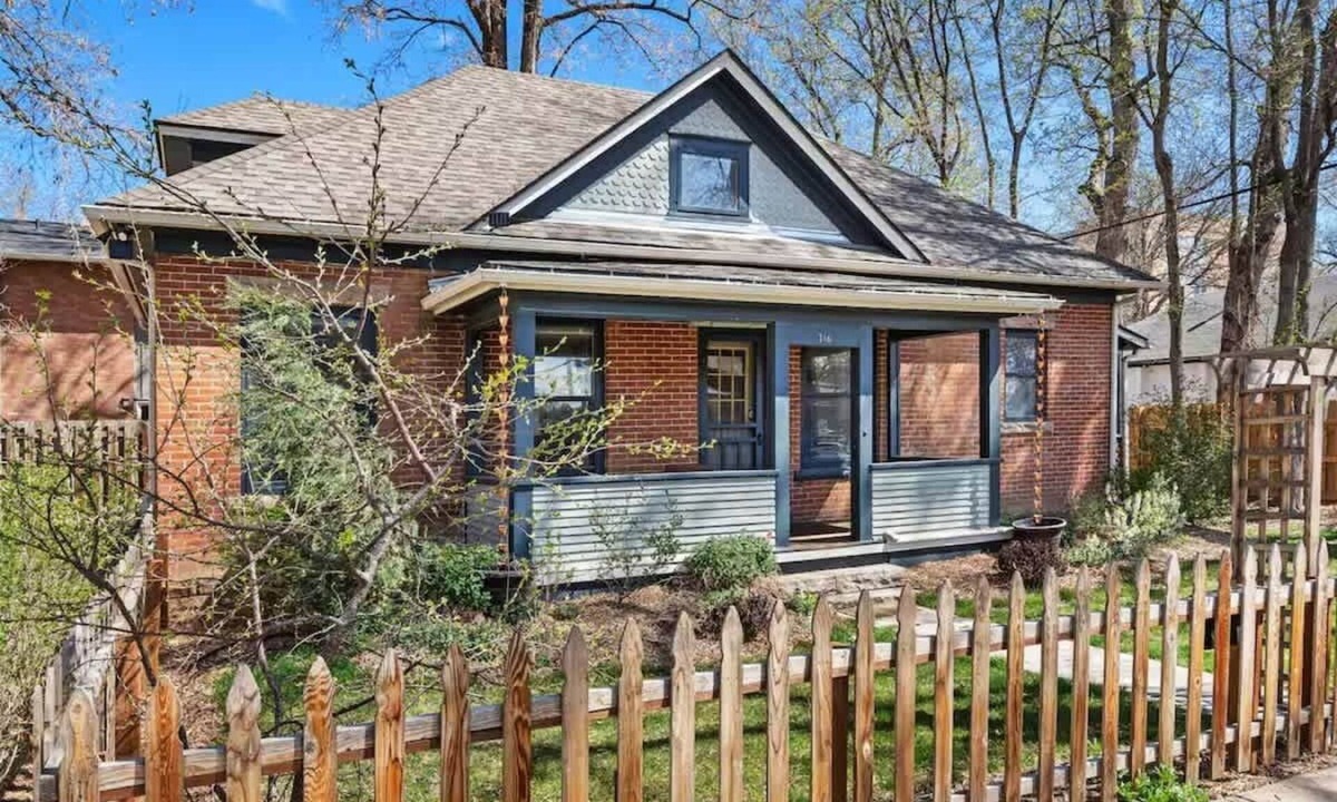 University North House | Walk to CSU | Historical Bungalow w Hot Tub