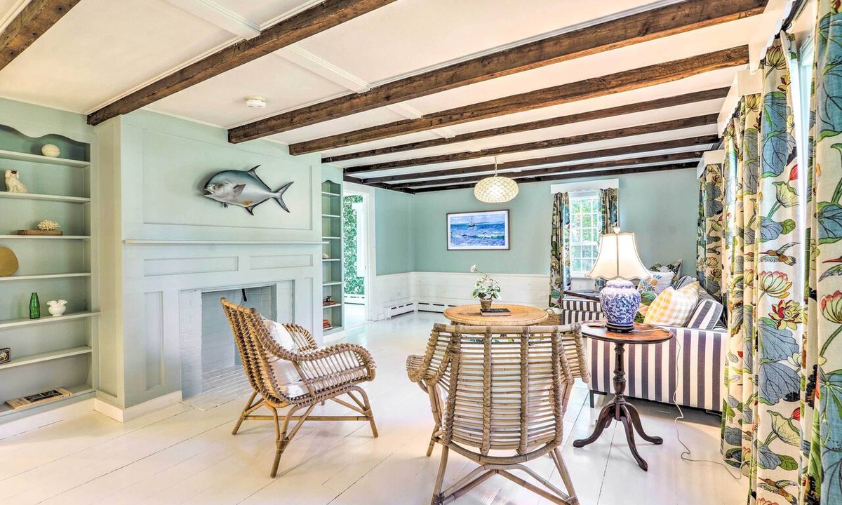 Dennis Cottage | Walkable Dennis Cottage: 'the Blue Scallop'