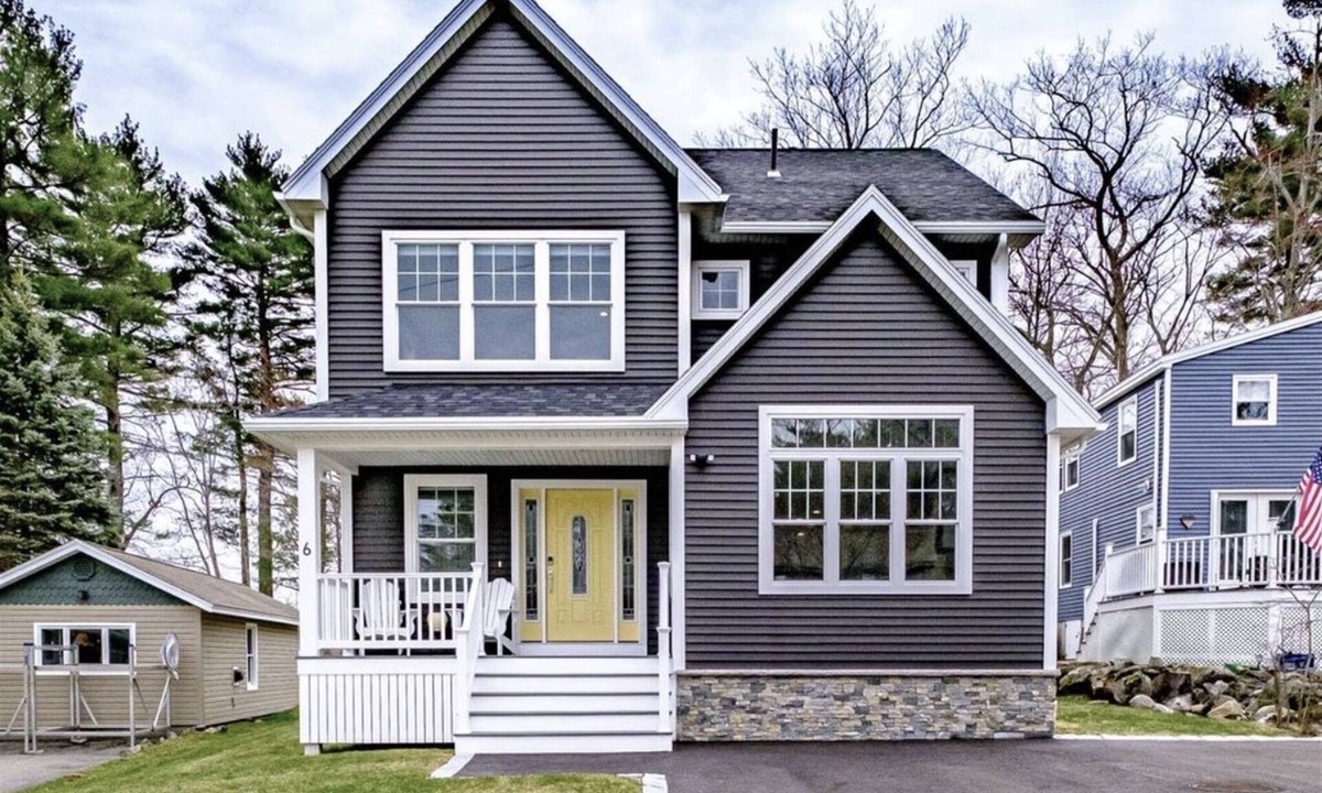 Standish House | WARD'S COVE. 3-bedroom 2.5 bath