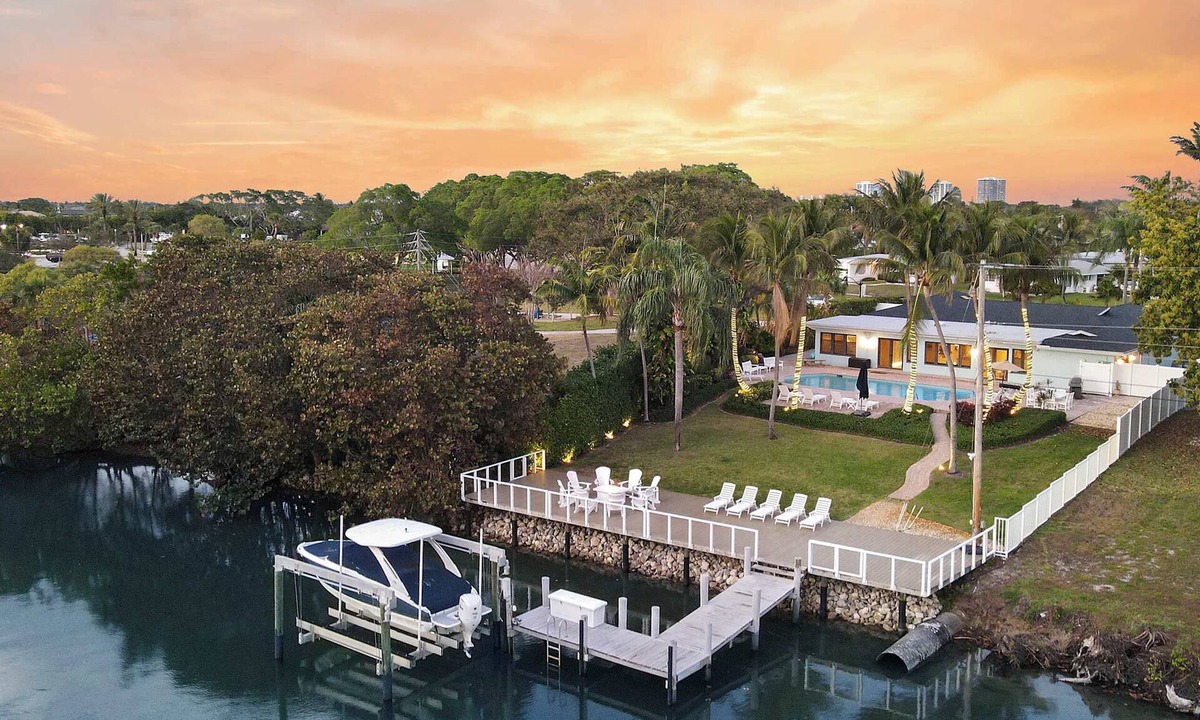 Florida North Atlantic Coast House | Waterfront! Boat Dock and Guesthouse