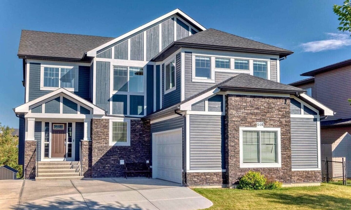 Airdrie House | Waterfront | Fireplace | 90 min Banff | AC