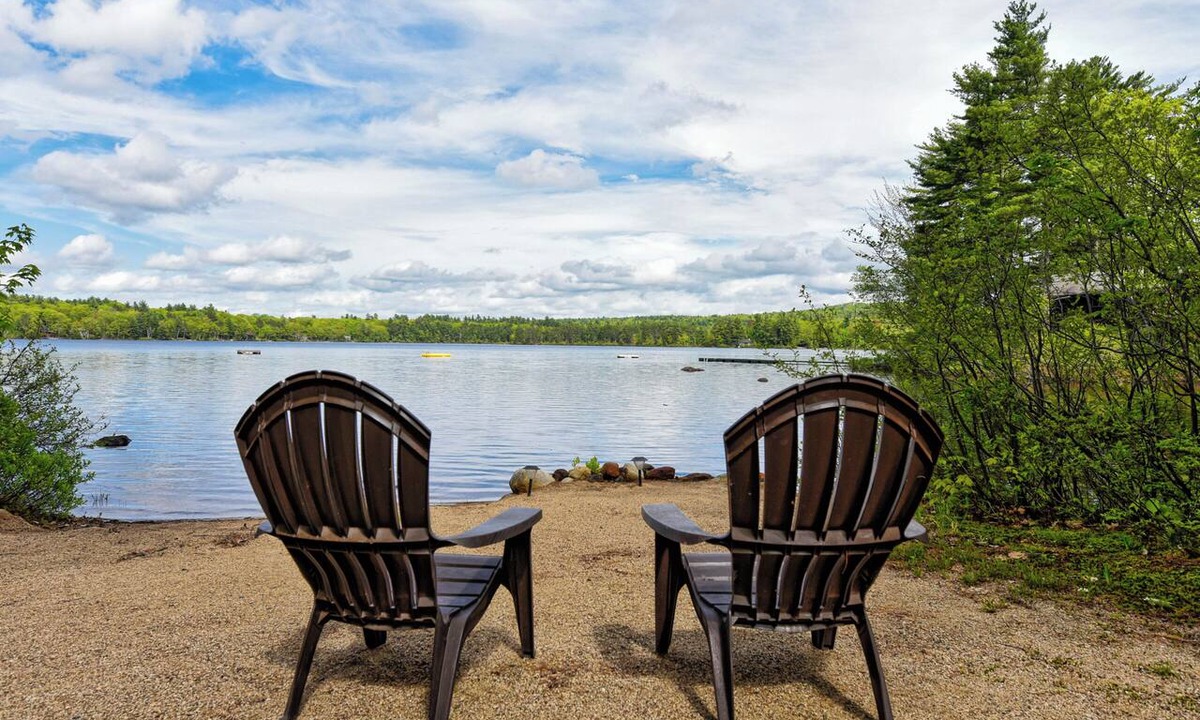 Eidelweiss Village House | Waterfront Home with Canoe, Paddle Boat & Swim Dock