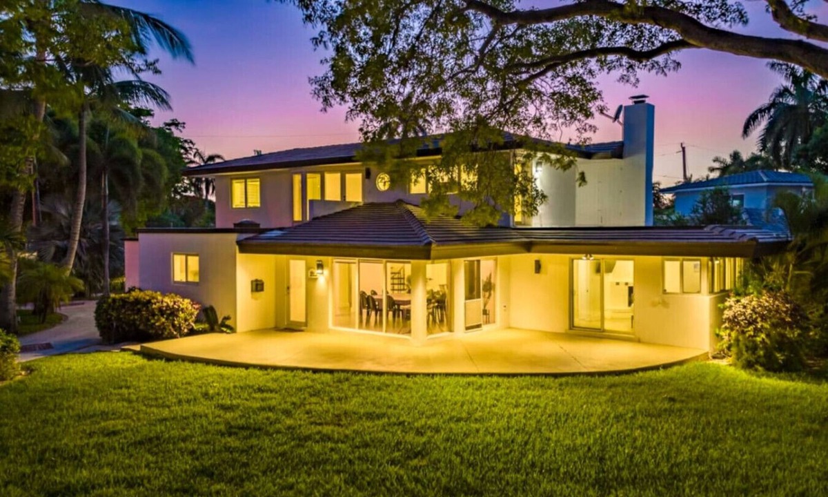 Hollywood Lakes House | Waterfront Intracoastal Luxe Pool 6BR Beach 5 min