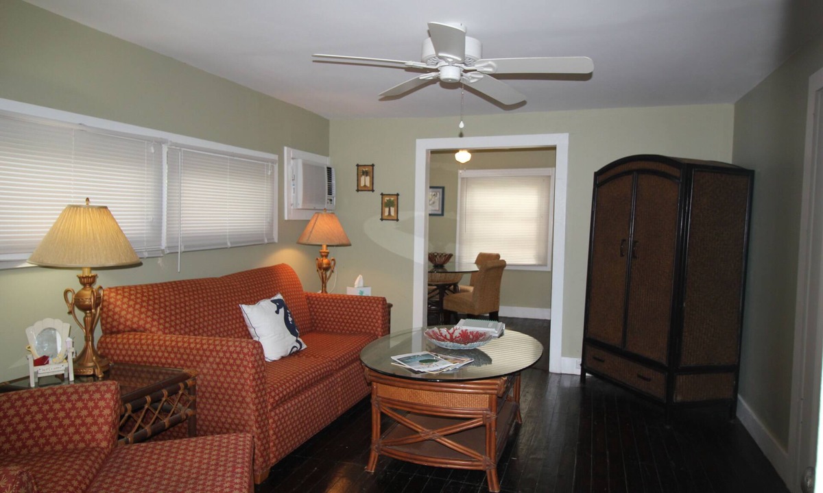 St. Lucie Village Cottage | Waterfront property with a quaint one bedroom cottage enjoy old Florida Charm