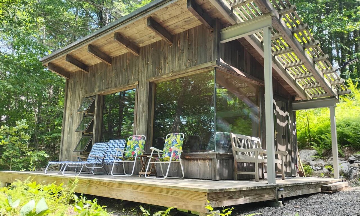 Woodstock Cabin | Waterfront Tiny House Cabin Off Grid Camp in Historic Woodstock CT