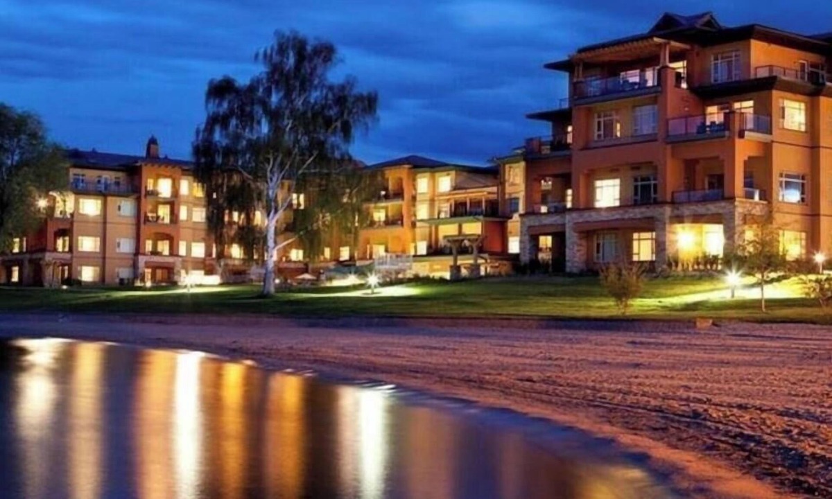 Okanagan-Similkameen Hotel | Watermark Beach Resort. 2 bdr condo. Beautiful resort and centrally located!