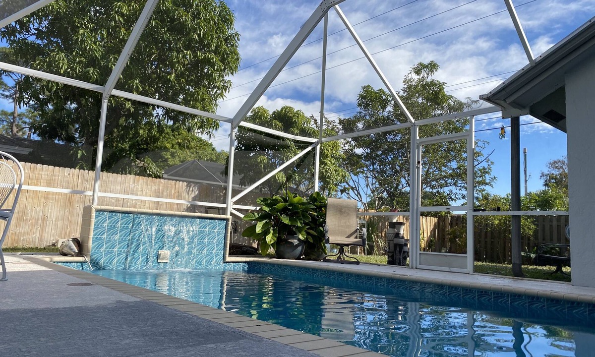 Wellington House | WEF, 3 Bedroom 3.5 bath wellington home just min to show grounds
