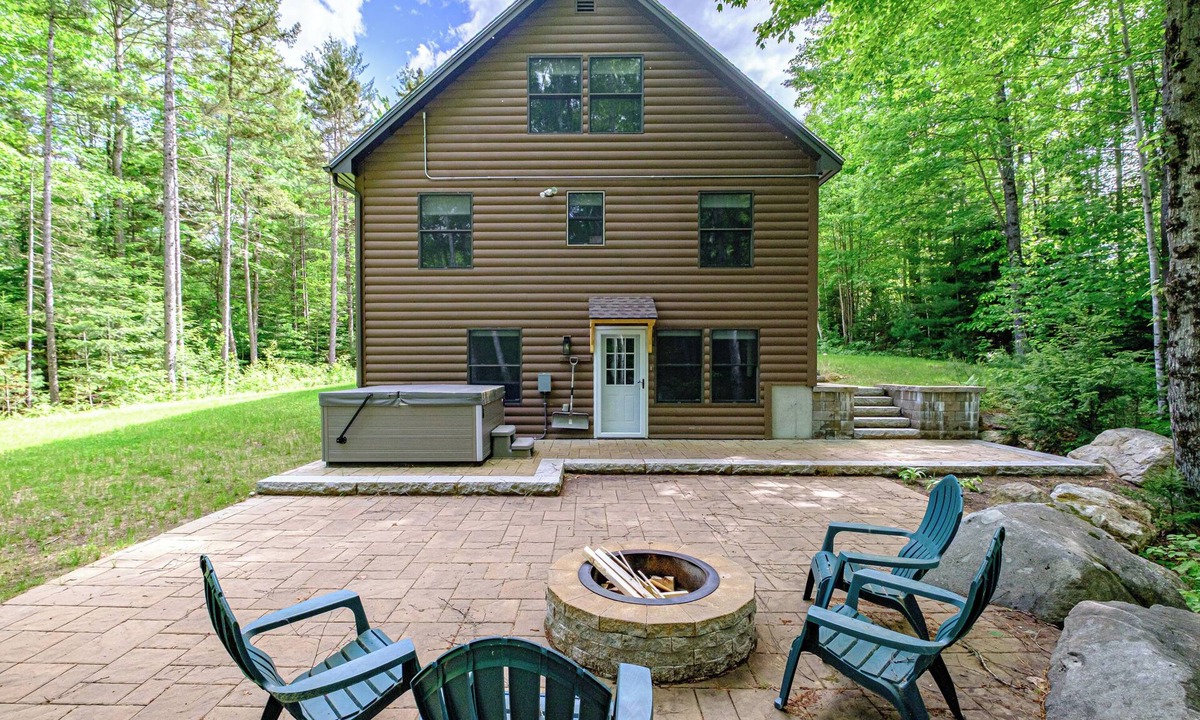 Bethel Ski Chalet | Welcome to "Birch Hollow" your private oasis- Mud Season Special!