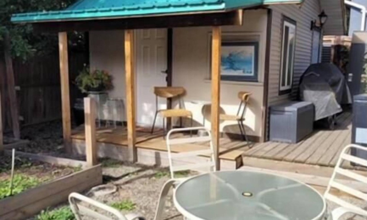 East Hill Cabin | Welcome to the charming Gnome Home, your cozy retreat in the heart of Vernon!