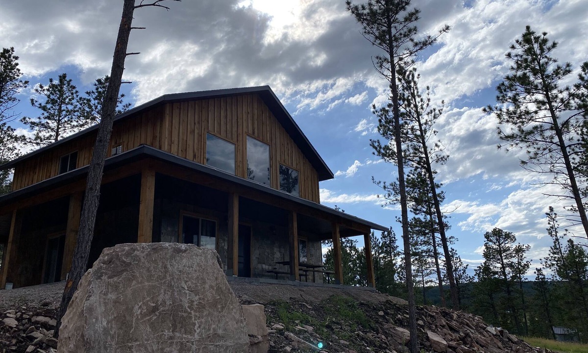 Boulder Canyon Country Club House | Welcome to your cabin in the woods, minutes from Sturgis or Deadwood