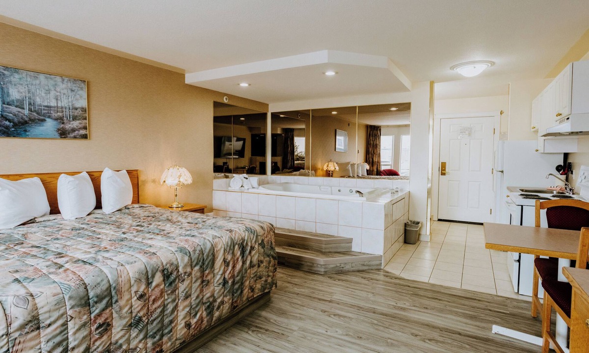 Red Deer Hotel | Western Budget Motel Plus Mosaic Suites