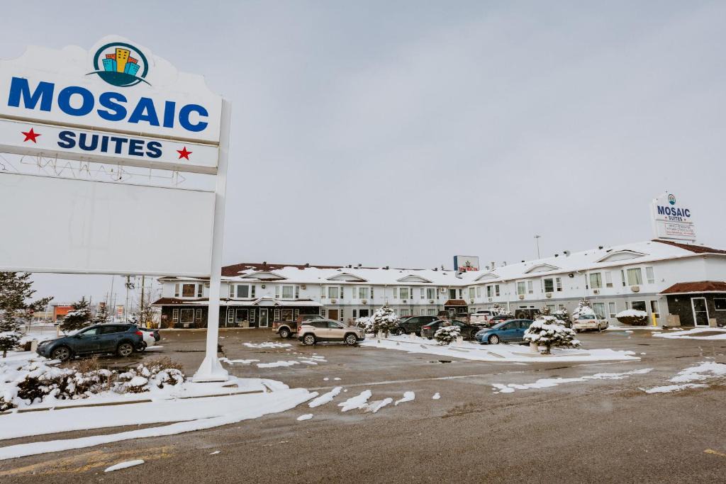 Red Deer Hotel | Western Budget Plus Mosaic Suites