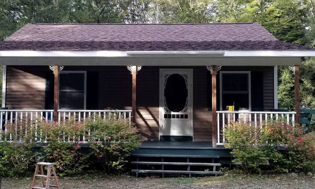 Bath Cabin | White Mountains Family Adventure: Secluded Cabin with Hot Tub Getaway