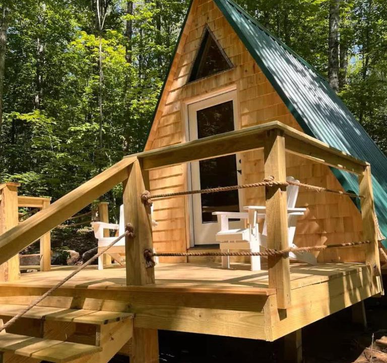 Stoneham House | White Mountains Hike-In A-Frame Disc Golf Dreams