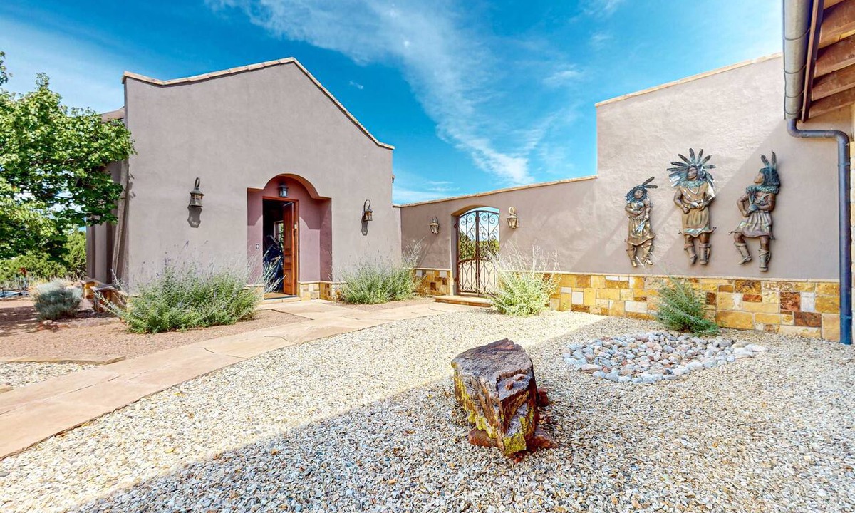 Eldorado at Santa Fe House | Windy Acres Retreat - Patio, Outdoor Kitchen, Gym