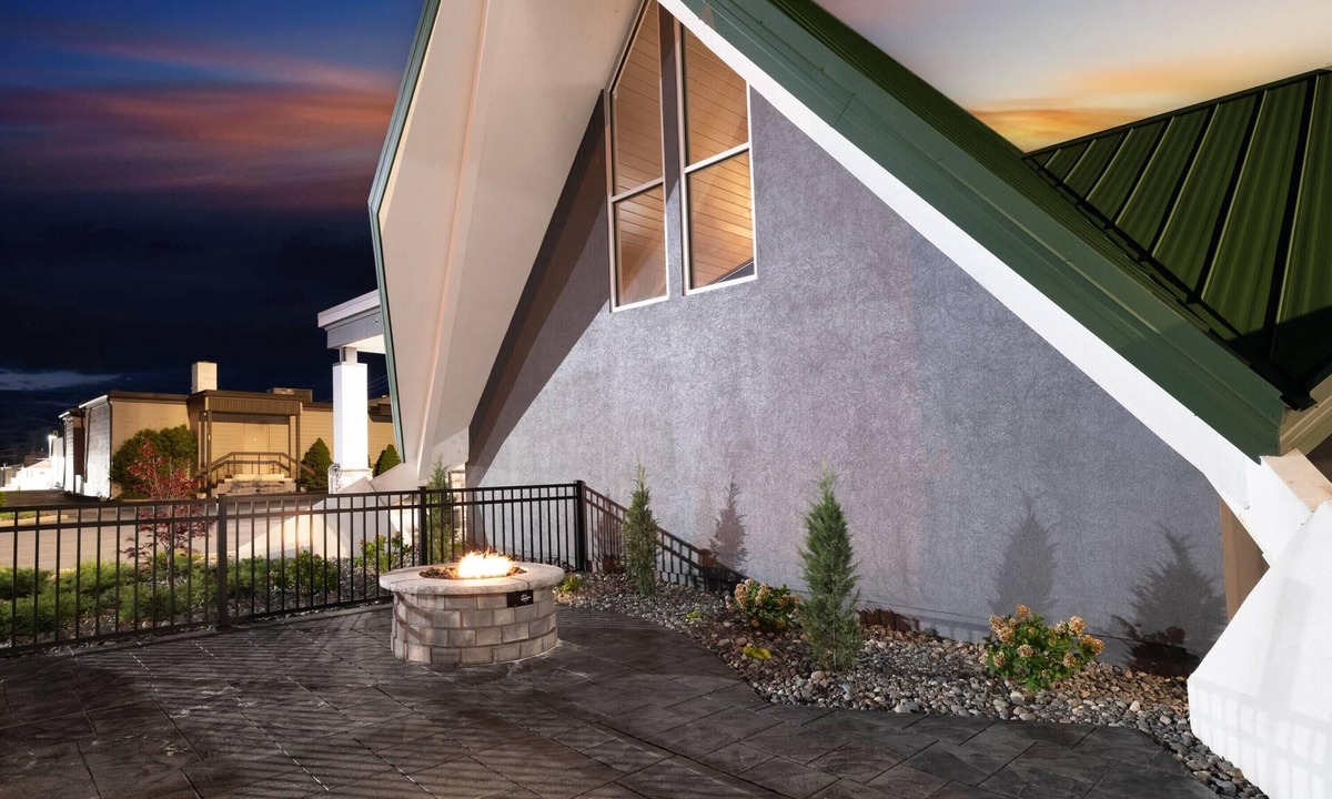 Geneva Hotel | Wingate by Wyndham Geneva at SPIRE Academy