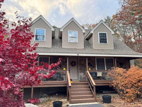 Almont House | Winni Retreat, Hot Tub, Near Suissevale Beach