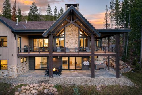 Winter Park House | Winter Park Resort Home 2225 I Private Hot Tub I Great Views I Bunk Room I Activity Program