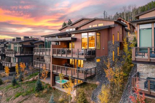 Winter Park House | Winter Park Resort Villa 217 I Private Hot Tub I Great Views I Bunk Room I Activity Program