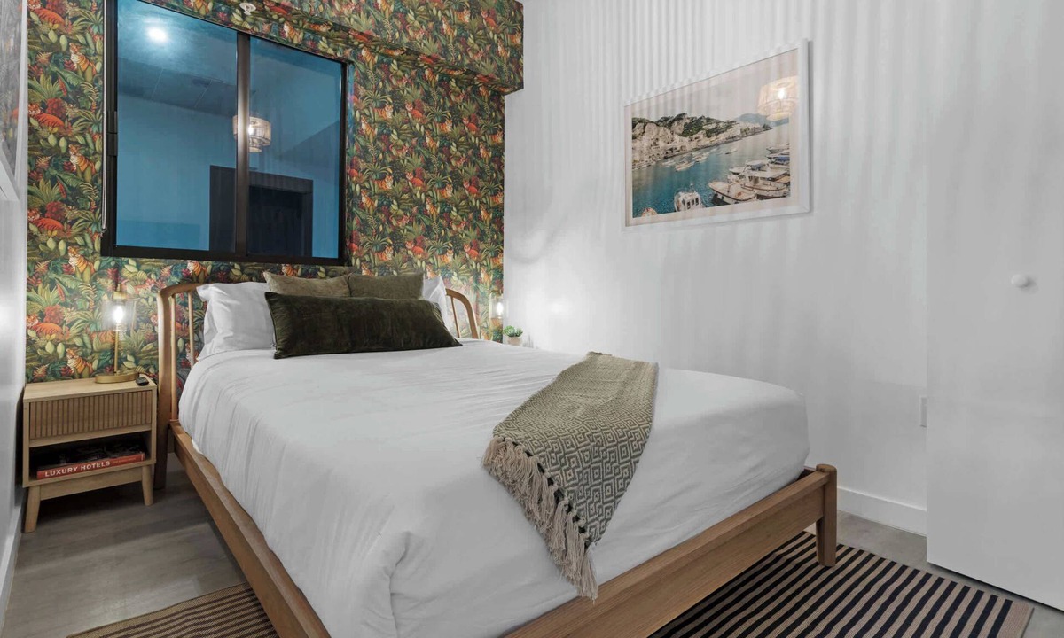 Wynwood Art District Apartment | Wynwood Condo with Rooftop Pool