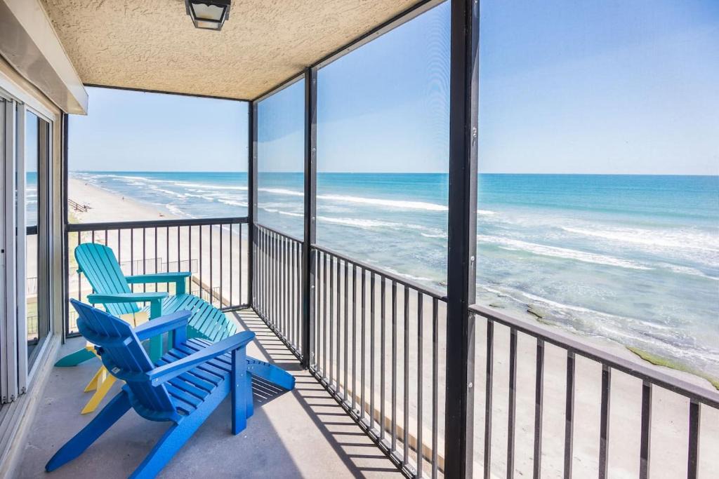 South Patrick Shores Apartment | You cannot get any closer to the beach! 2BR condo