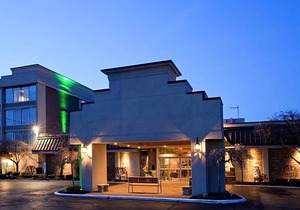 3-Star Hotel ∙ Holiday Inn Cleveland-Mayfield, an IHG Hotel