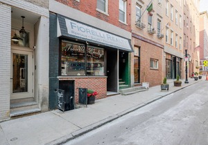 Modern North End 2BR w/W/D on Salem St., near dining, by Blueground