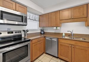Oceanfront 2BR Condo w/Private Balcony at Paradise Beach Club, Unit 341