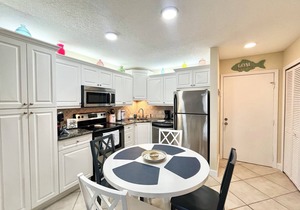 OV 625 Pond/Bridge View Condo-Paradise Vacation Rental in Ocean Village