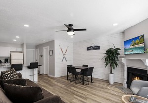 Relaxing, cabin-style, two-story Eden condo