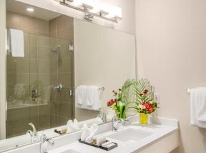 Villa Eyrie Resort | Malahat