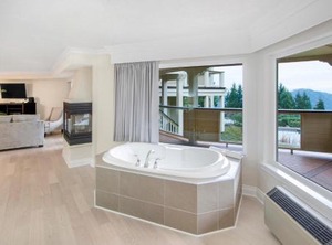 Villa Eyrie Resort | Malahat