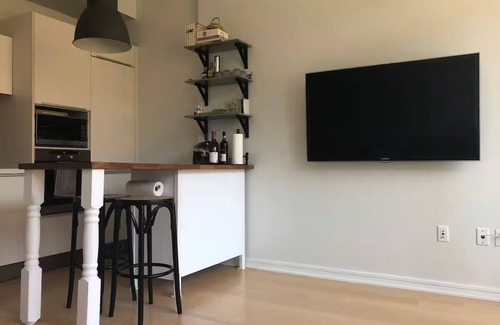 Southeast False Creek Condo | 1-bed pet-friendly Olympic Village condo with pool & hot tub, 5 min from seawall