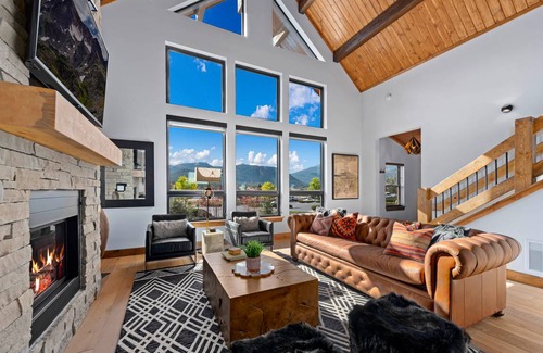 Estes Park Cabin | 147 m² Cabin ∙ 2 bedrooms ∙ 6 guests