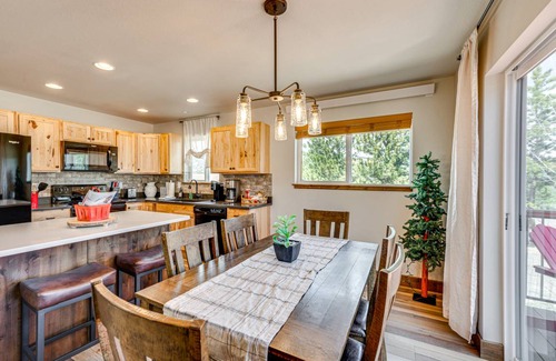 Estes Park Apartment | 148 m² Apartment ∙ 3 bedrooms ∙ 8 guests