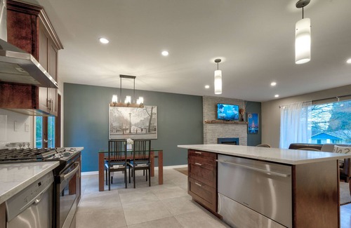 Coquitlam House | 3 bedroom home with large backyard in quiet area
