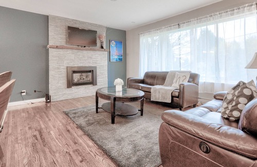 Coquitlam House | 3 bedroom home with large backyard in quiet area