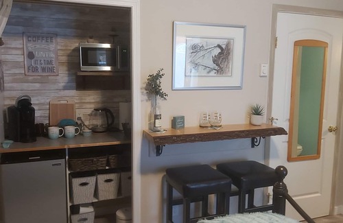 Shawnigan Lake Bed & Breakfast | 5 minute walk to the lake. Enjoy your coffee with our chickens.