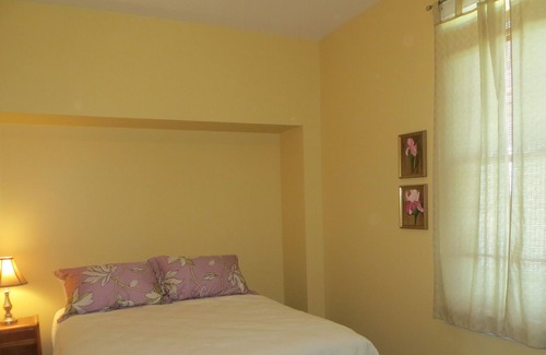 Victoria West House | Beautiful 1 or 2 Bedroom Suite in Victorian Home - close to the water
