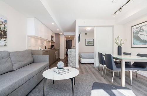 Downtown Vancouver Hotel | Beautifully Furnished One Bedroom Apartment in Vancouver's Yaletown Neighborhood