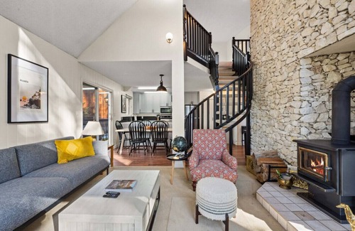 East Kootenay Apartment | Big Horn Hideaway | Hot Tub | Fireplace | Backyard