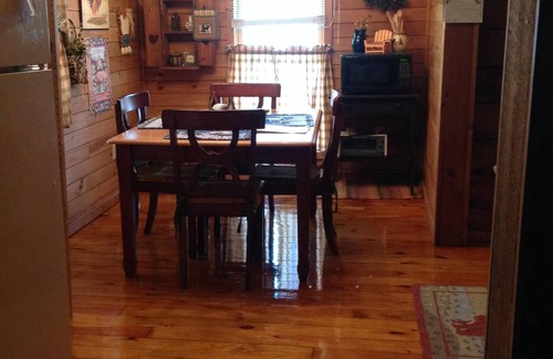 Bolton Landing Apartment | Bolton Landing Vacation Rental-sleeps 4