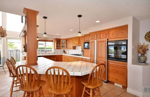 Regional District of Nanaimo House | Columbia Beach House