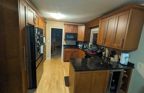 West Kelowna Estates House | Cozy 4-bedroom house with WiFi, AC in enjoyable West Kelowna