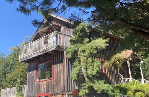 Juan de Fuca Electoral Area Cottage | Cozy Seastar CottagenFrench Beach Shirley BC