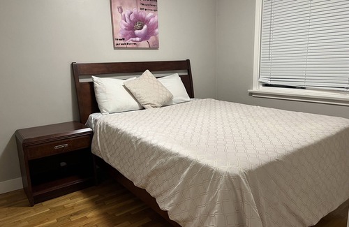 Victoria House | Family Fun Place .Central Location to Victoria/ Malahat /Langford