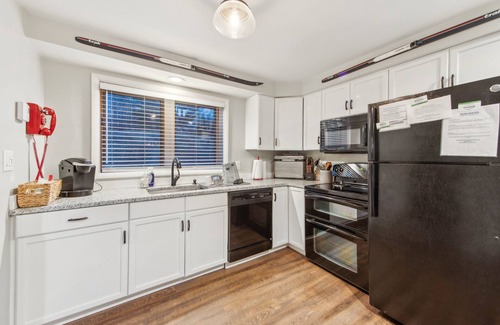 North Creek House | Hedges 7j - Comfortable Mountain Retreat 3 Bedroom Townhouse