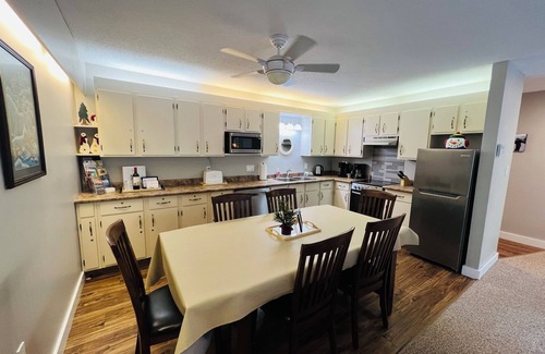 East Kootenay Condo | Kimberley 2BR-Ski-Hike-Golf-Hot Tub-Pool