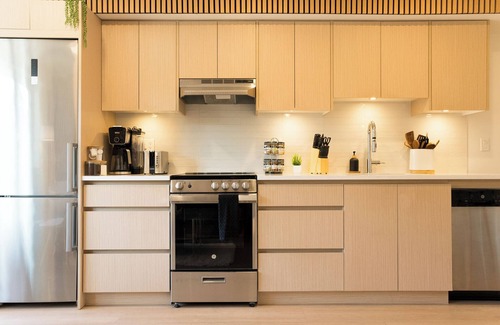 Lower Lonsdale House | Luxury Scandinavian Suite Retreat | Cozy and Bright | North Vancouver