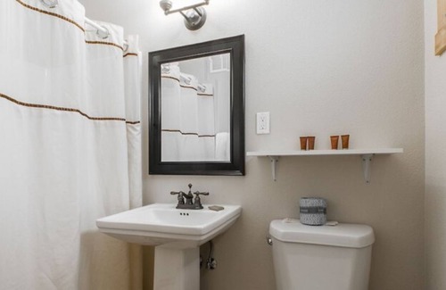 Estes Park Cabin | Private Balcony Double Queen Room With Amazing Views!